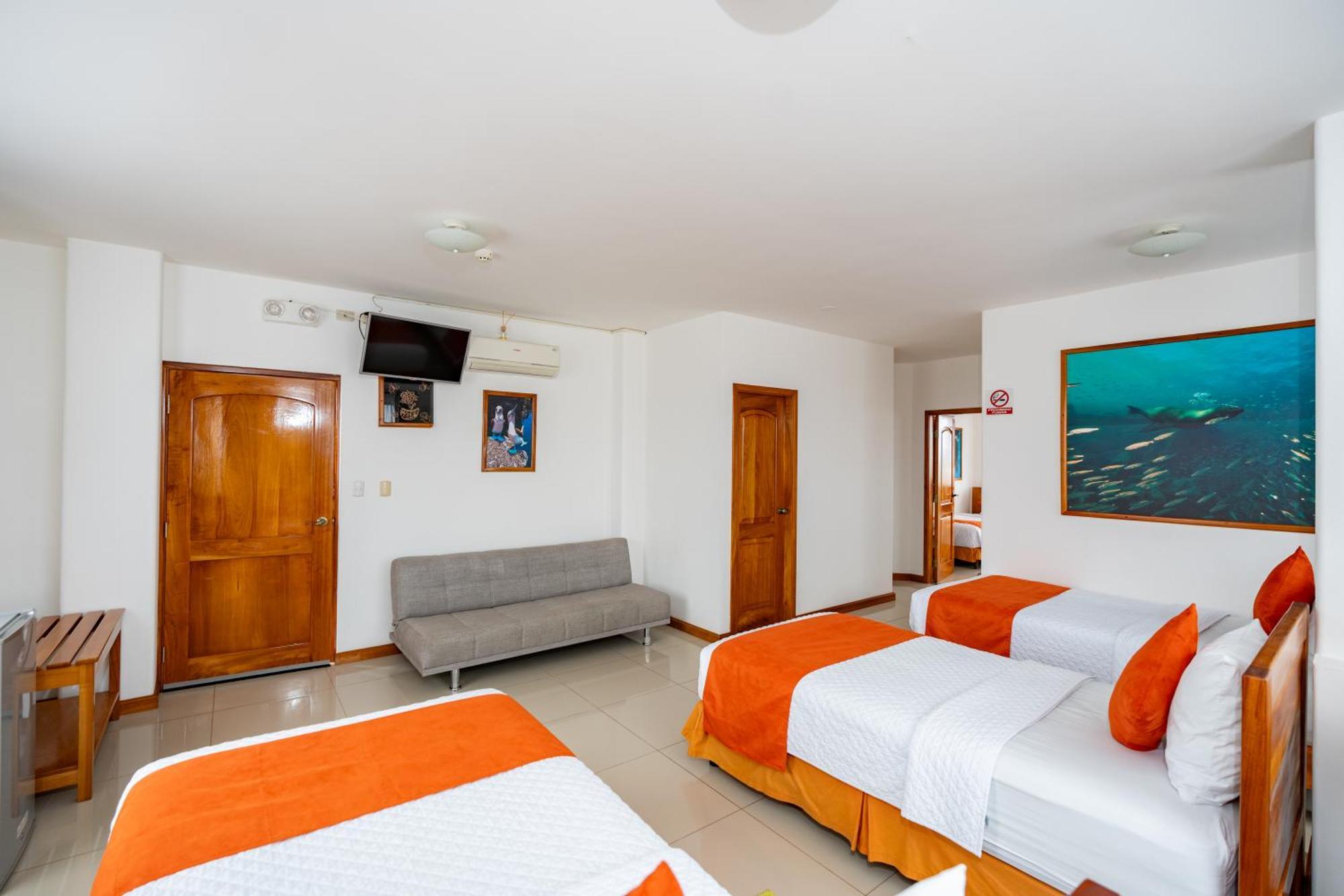 El Descanso Del Guia Puerto Ayora  Esterno foto