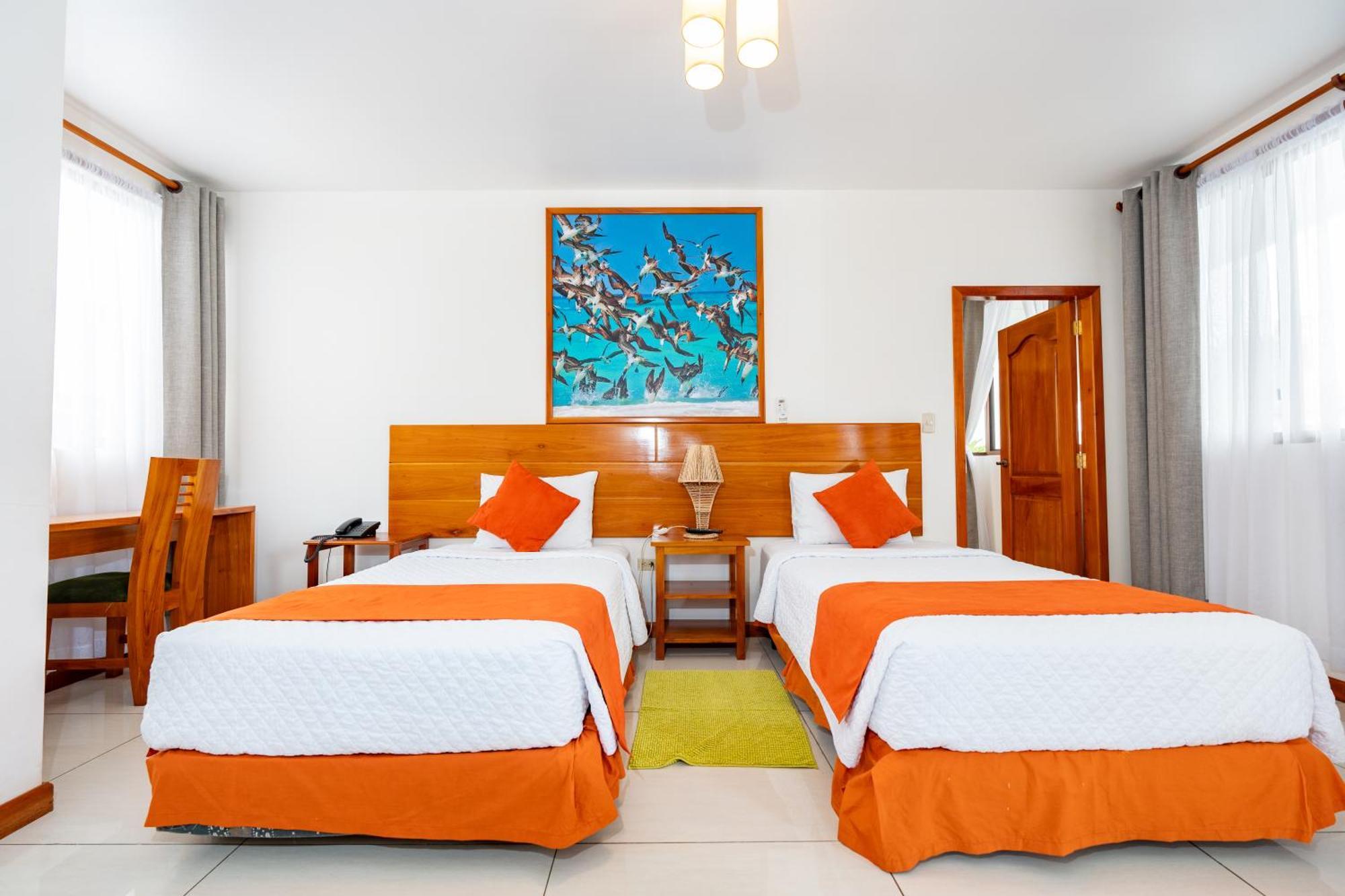 El Descanso Del Guia Puerto Ayora  Esterno foto
