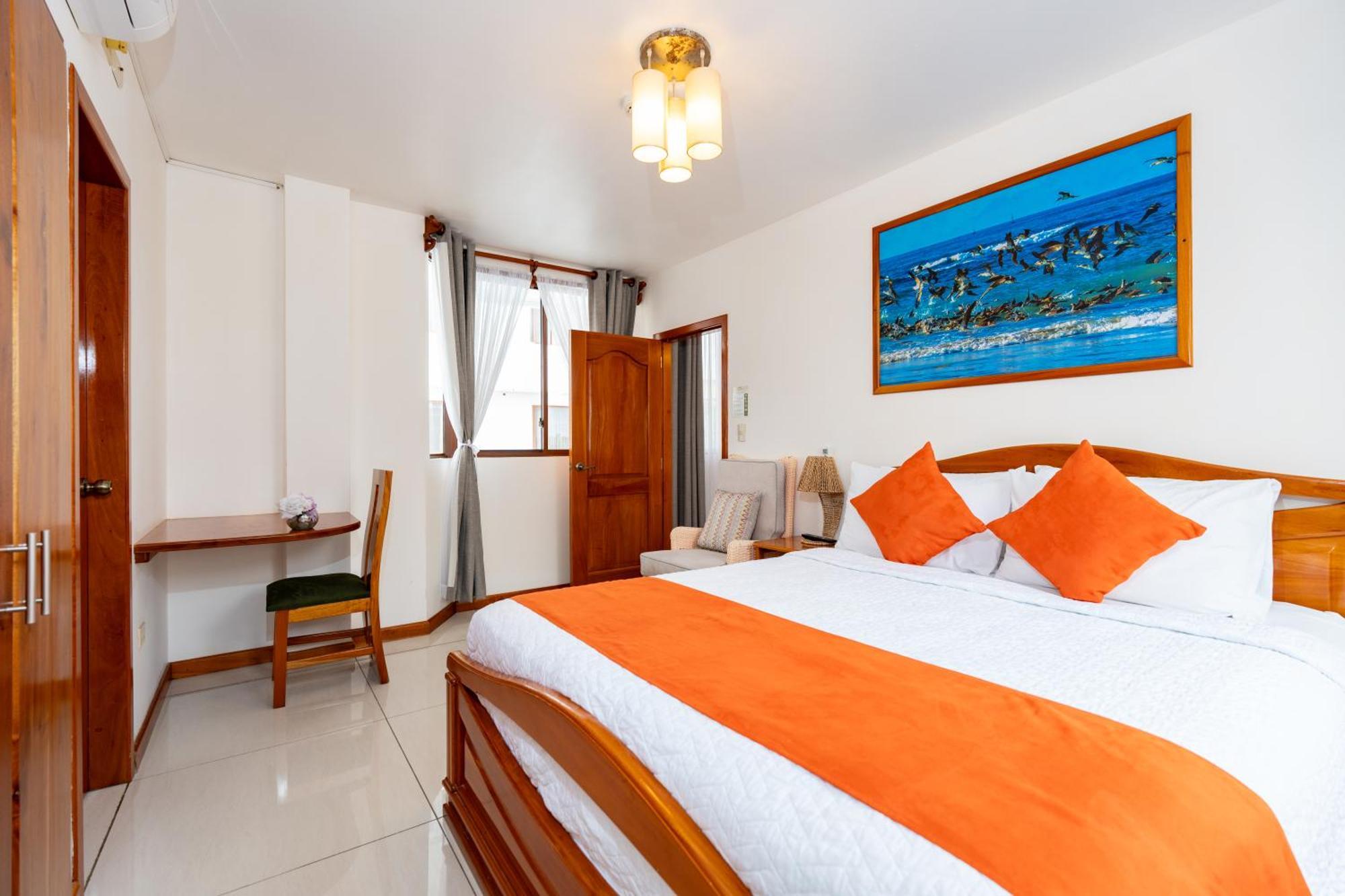 El Descanso Del Guia Puerto Ayora  Esterno foto